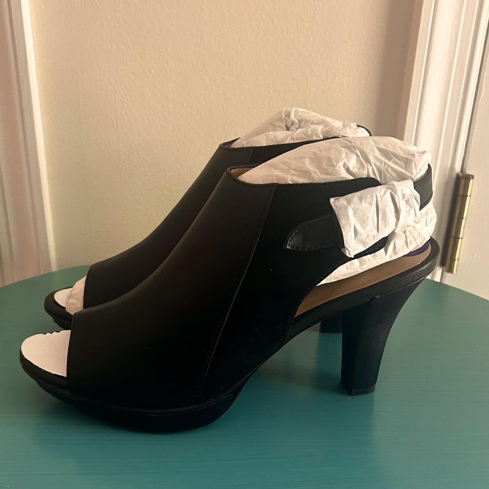 Naturalizer Dawn Peep Toe Booties